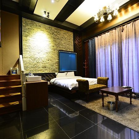 Daegu Piano Motel מראה חיצוני תמונה