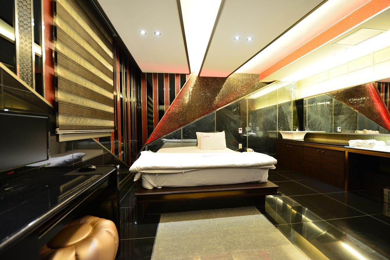 Daegu Piano Motel מראה חיצוני תמונה