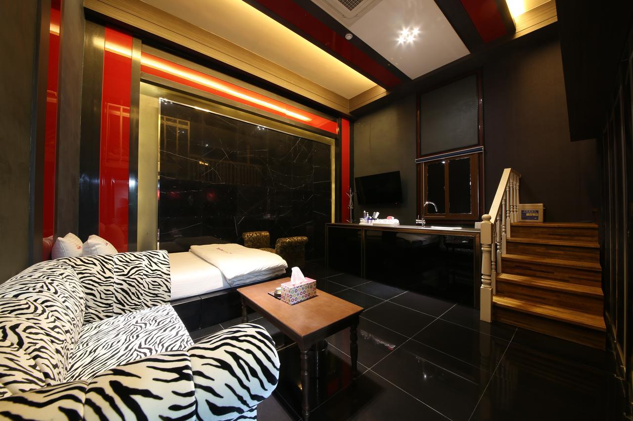 Daegu Piano Motel מראה חיצוני תמונה