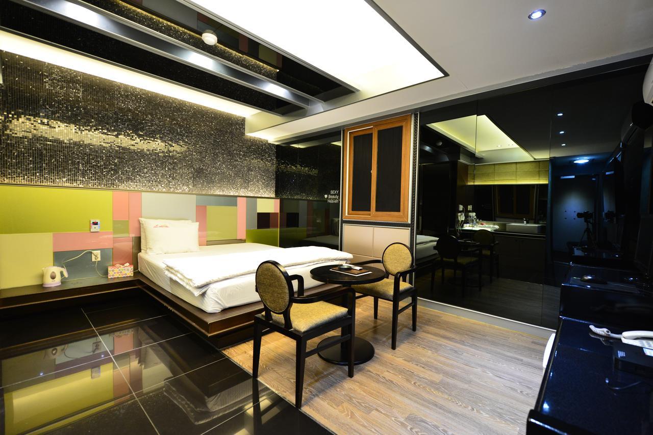 Daegu Piano Motel מראה חיצוני תמונה